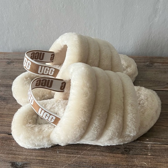 UGG Women's White Cream Fluff Yeah Slide Size 3 - Picture 1 of 8
